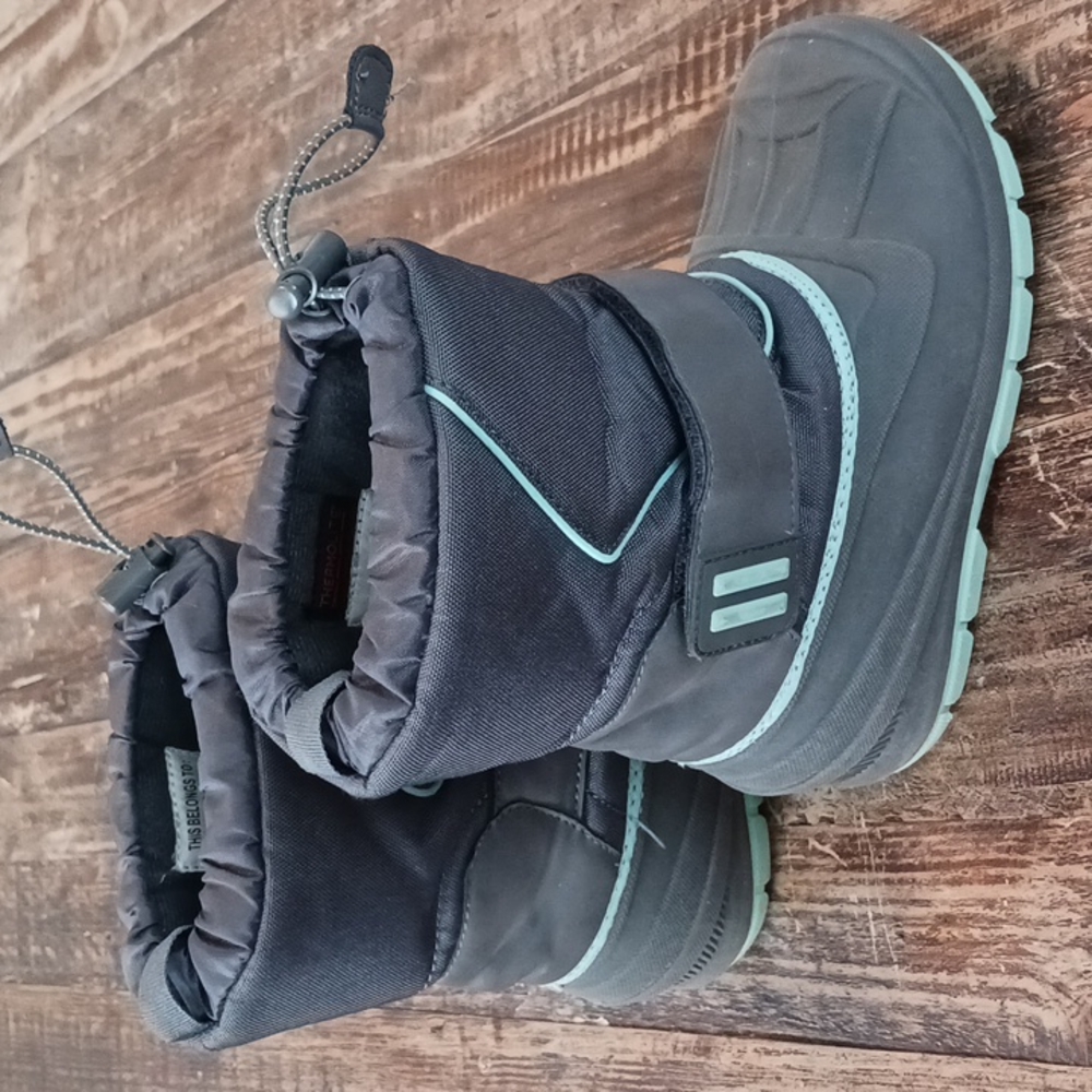 Thermolite girls snow boots size 1